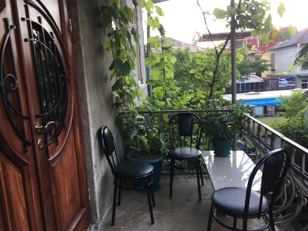 Homestay Izolda Batumi Exterior foto